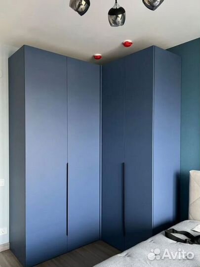 Угловой шкаф