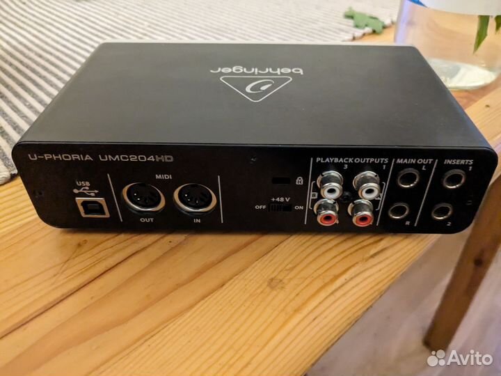 Behringer UMC204HD, звуковая карта