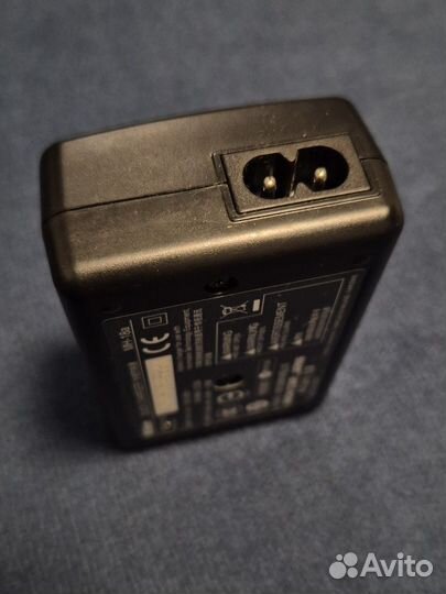 Зарядное устройство Nikon MH-18a