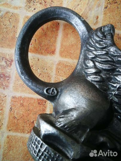 Подсвечник грифон