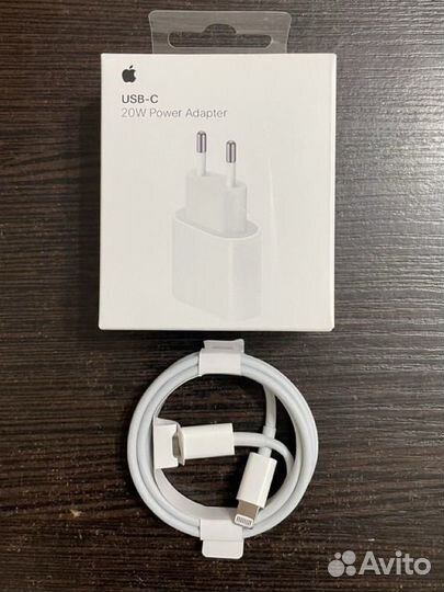 Быстрая зарядка Apple 20 Вт с кабелем