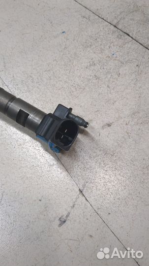 Форсунка топливная Volkswagen Tiguan