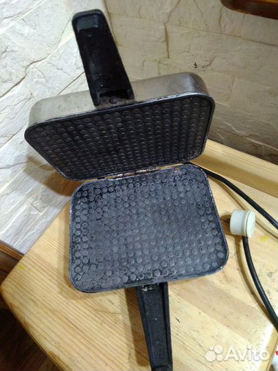 Электрическая вафельница СССР