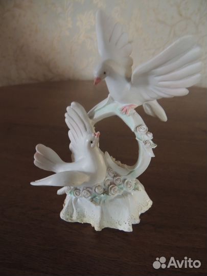 Много разных сувениров