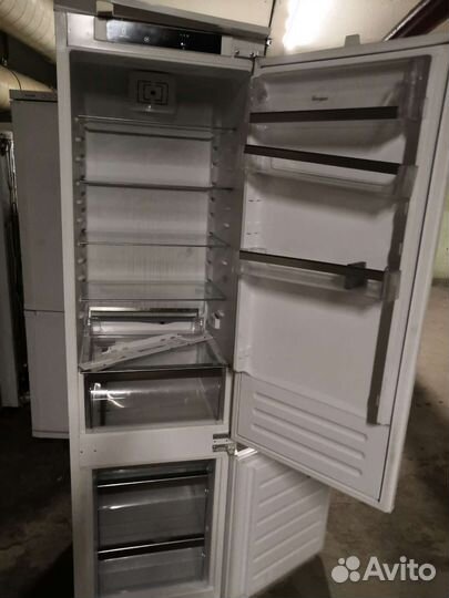 Встраиваемый холодильник whirpool