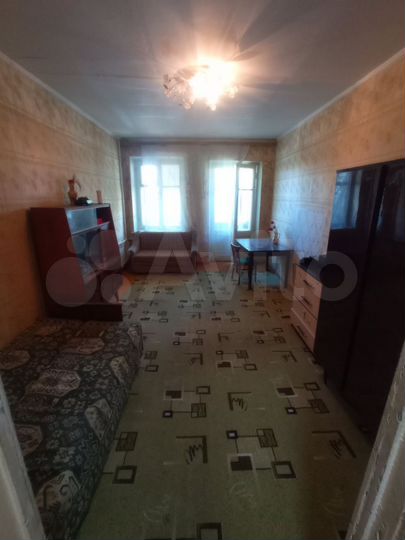 2-к. квартира, 42 м², 3/3 эт.