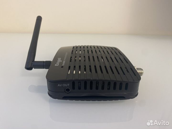Спутниковый ресивер-медиаплеер Engel RS4800S