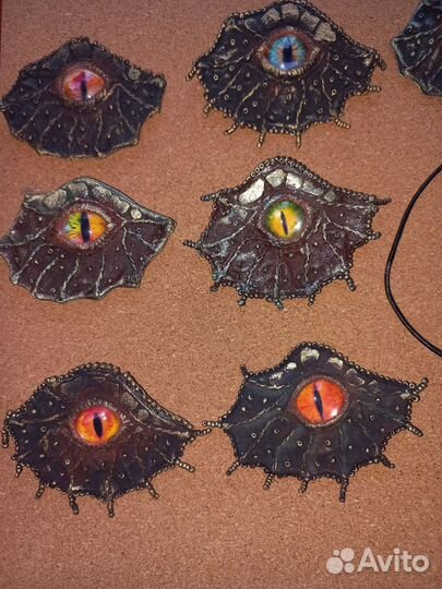 Украшения:брошь, подвеска. Магнит