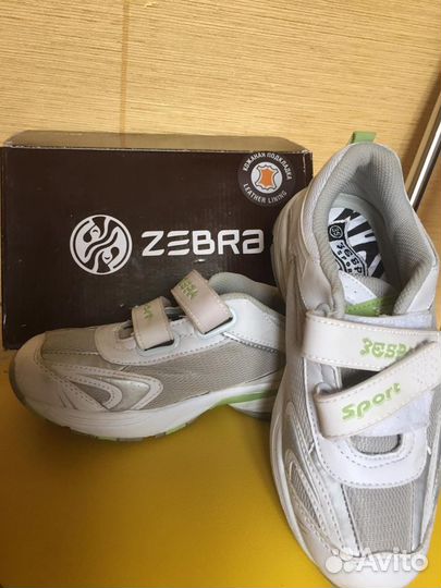 Кроссовки zebra новые
