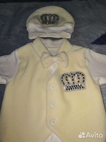 Комплект на выписку для мальчика новый