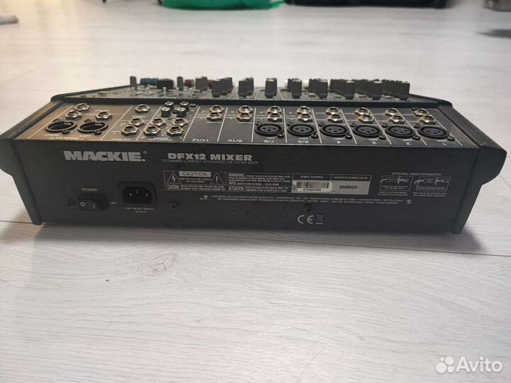 Микшерный пульт Mackie Dfx 12