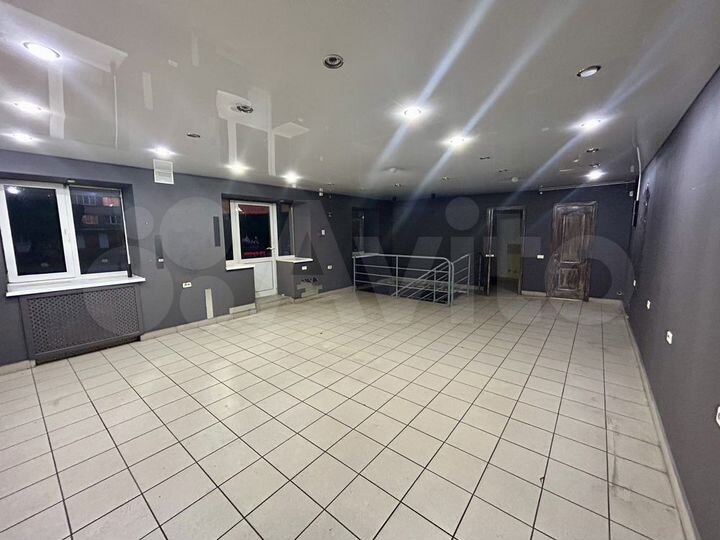 Сдам торговое помещение, 100 м²