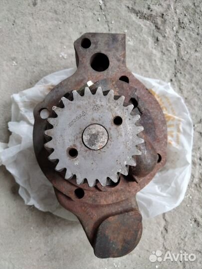 Насос масляный