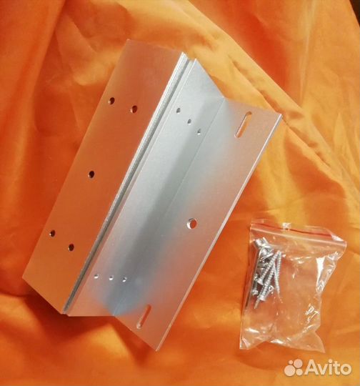 Крепление Z-образное для замка ST-EL250ML