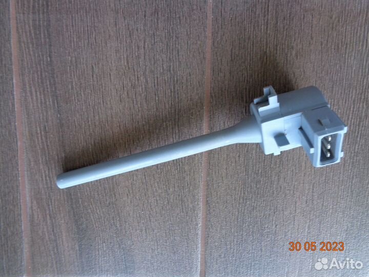 Датчик уровня охл жидкости DAF XF 105 оригинал