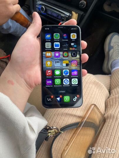 iPhone X, 64 ГБ