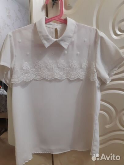 Блузка белая
