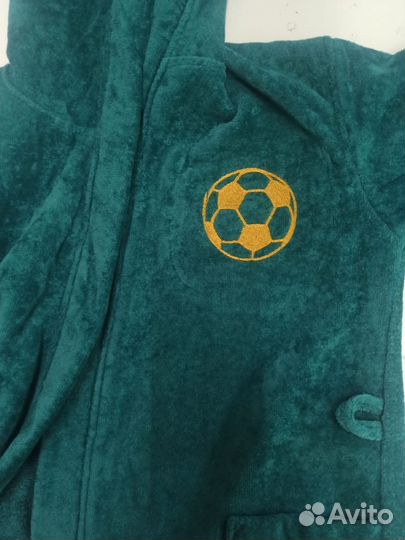 Детский велюровый халат с вышивкой знака зодиака