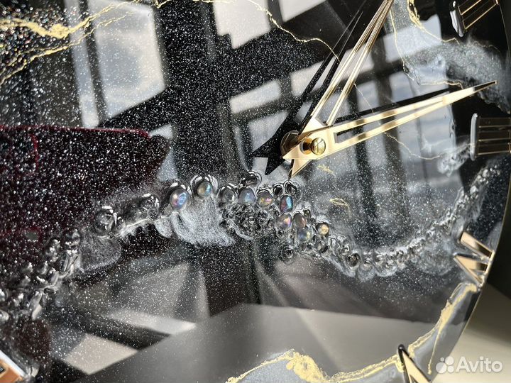 Часы настенные из эпоксидной смолы 35 см