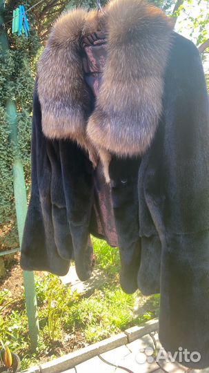 Шуба black lAMA 44