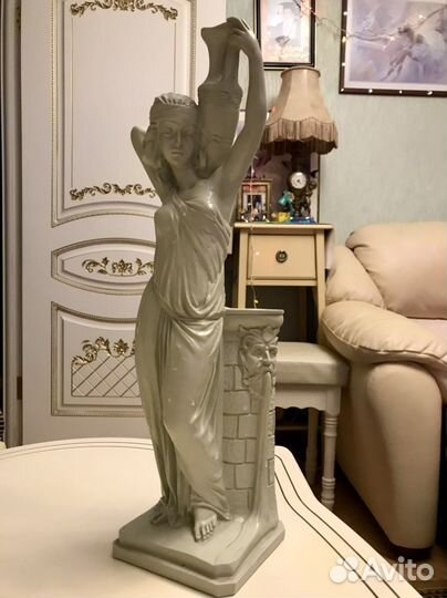 Статуя винтажная