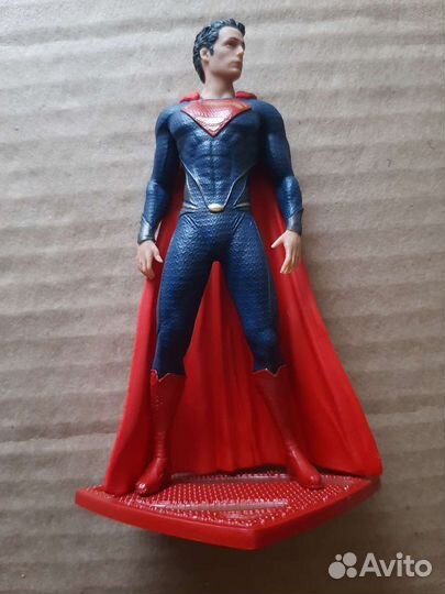 Супермен фигурка
