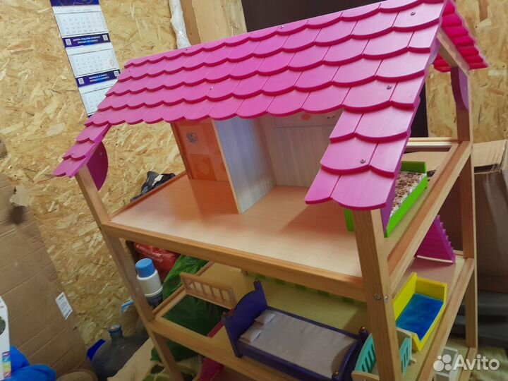 Кукольный домик с мебелью