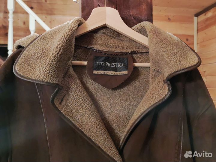 Легкая натуральная дубленка большого размера