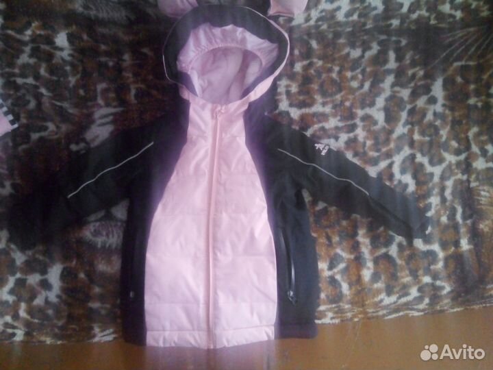 Продам детскую куртку со штанами, комбинезон