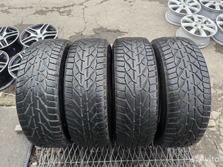 Kormoran SUV Snow 215/65 R16