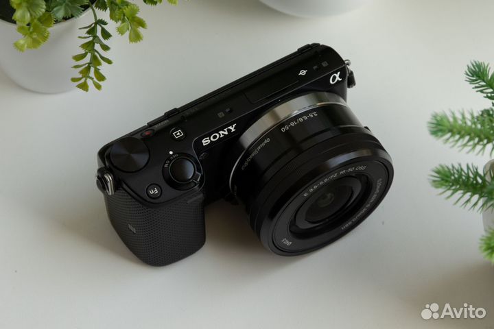 Sony NEX-5T Kit + Суперкомплект