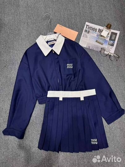 Костюм miu miu с мини юбкой