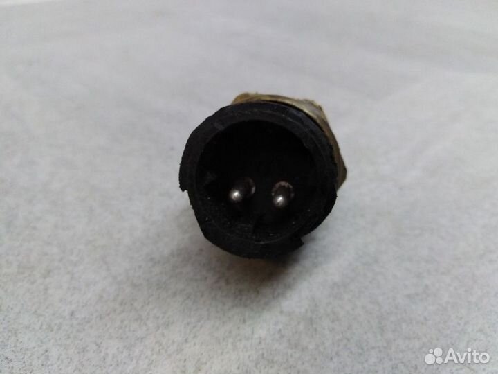 Датчик температуры охлаждающей жидкости