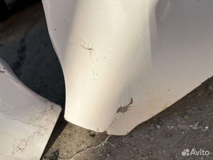 Крыло toyota crown 141