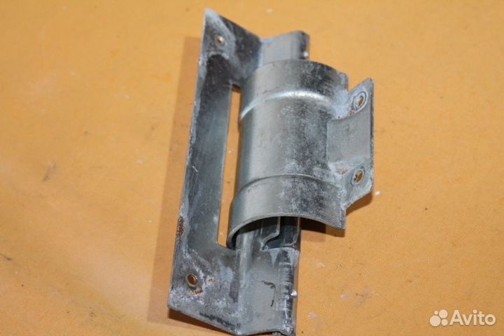 Завес (петля) люка Ariston C00050561 бу. 5228