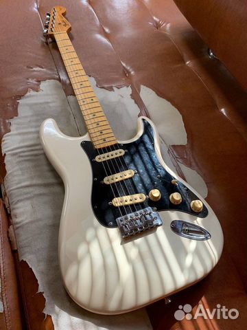 Электрогитара Fender Stratocaster squier series