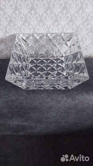 Большое хрустальное блюдо или салатница