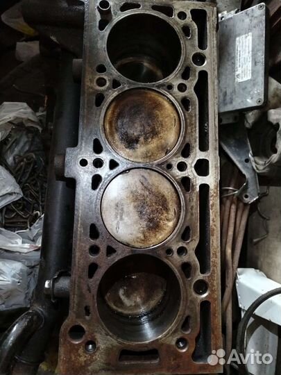 Двигатель на renault logan 1.4