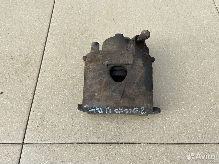 Тормозной суппорт перед лев Volkswagen Golf 2