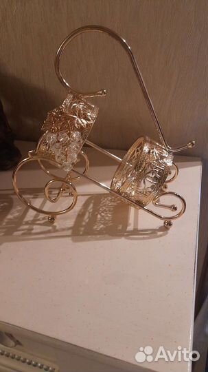 Декоративная подставка под бутылку шампанского