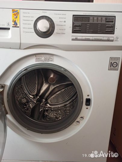 Продается стиральная машина lg на 8 кг. Б/у