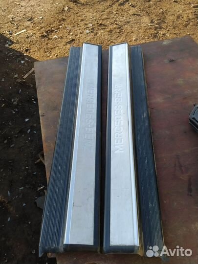 Накладки порогов передние(пара) Mercedes Benz W140