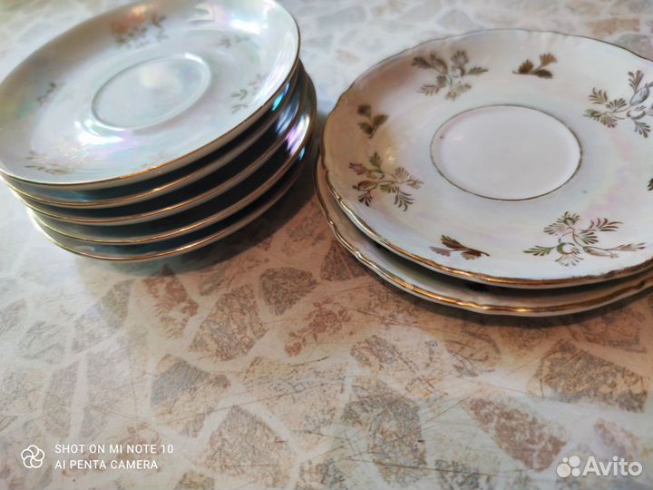 Золотые блюдца с чашечками 4 пары