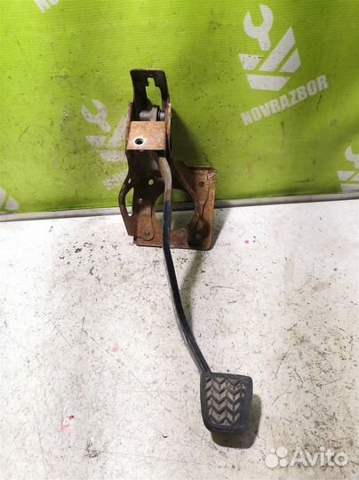 Педаль тормоза Тойота Королла Е120