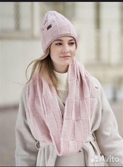Комплект шапка и снуд женский