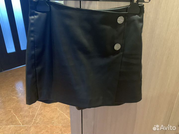 Шорты кожаные