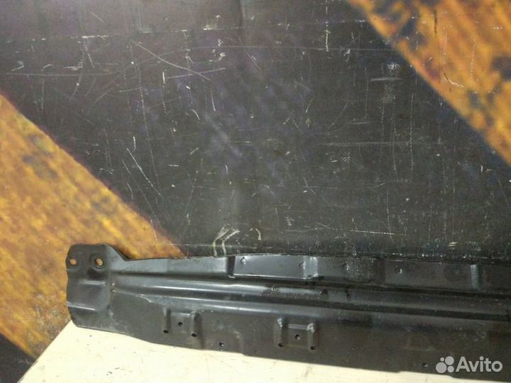 Крепление радиатора Audi Q7 4L BAR 2006