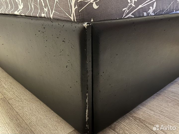 Кровать двухспальная с подъёмным механизмом