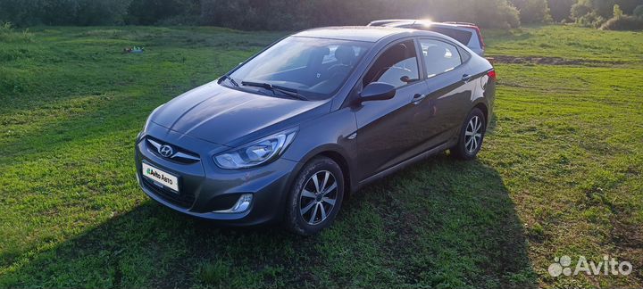 Hyundai Solaris 1.4 МТ, 2011, 1 000 км