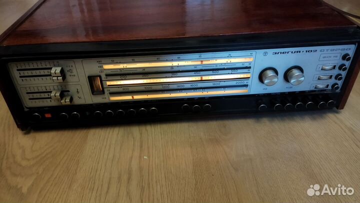 Радиоприемник СССР элегия 102 стерео
